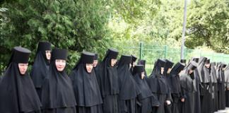 Условия принятия в монастырь Как поступить в монастырь послушницей