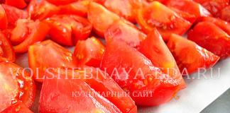Запечені помідори в духовці: найкращі рецепти з фото